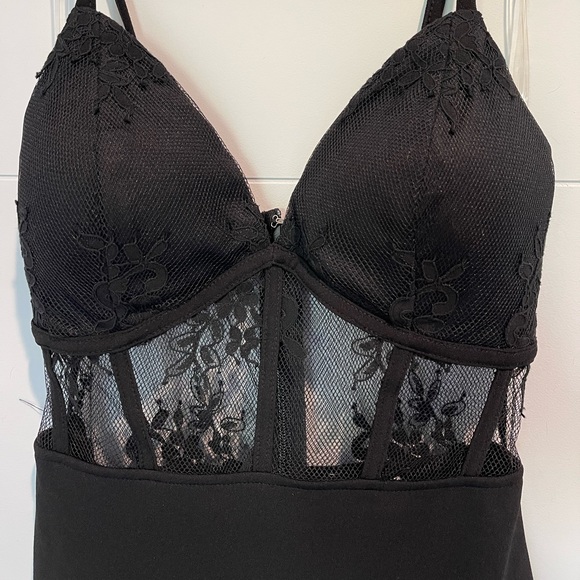 Little black lace detail dress - Picture 6 of 13